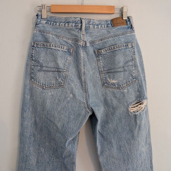 American Eagle Mom Jeans High Rise Distressed Thrashed Denim Bleach Dye Size 6 - Picture 6 of 13